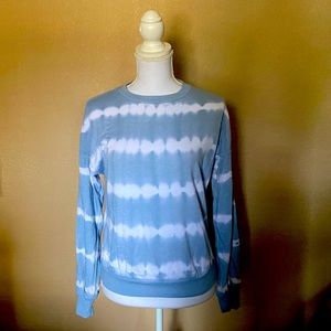 Belle Du Jour womens medium tie dye crew neck sweatshirt